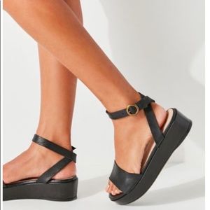 Seychelles Monogram Flatform Sandal